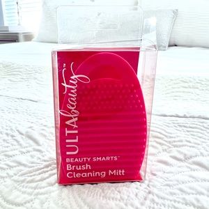 Ulta Brush Cleaning Mitt